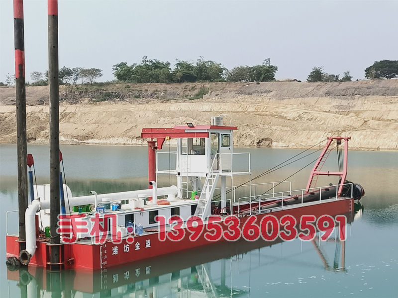 絞吸式抽沙船